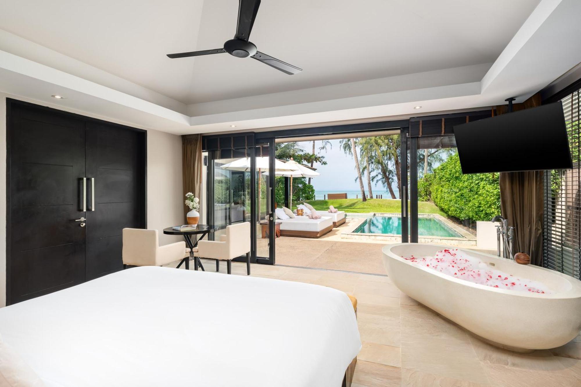 Villa Fronte Spiaggia con 2 Camere da Letto e Piscina Privata